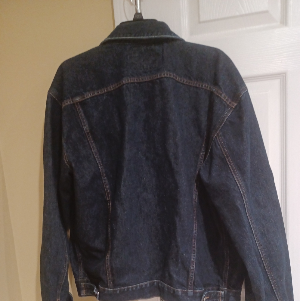 Guess - Picture 4 of 5